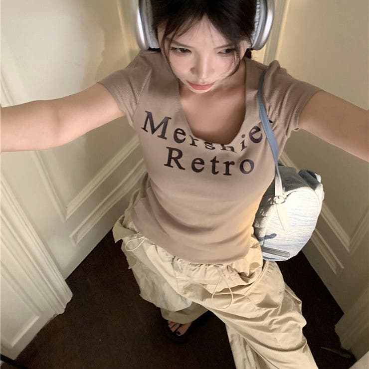 ベージュ | 【春夏新作】ラウンドネックロゴTシャツ | LADY LIKE 