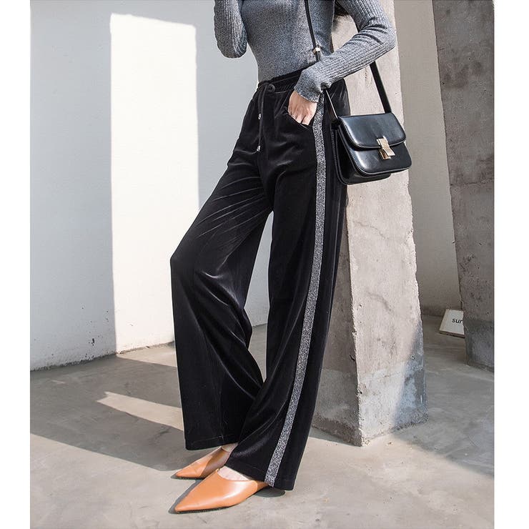 シルバーライン LOWRYS FARM（ローリーズファーム）の「タックボリューム