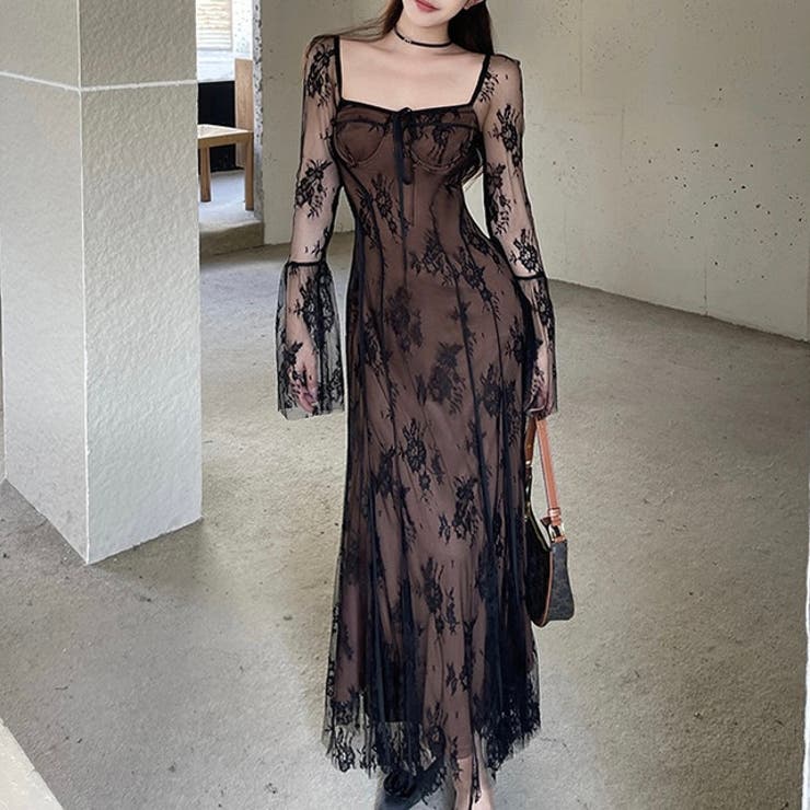 極美品⭕️セルフポートレート　フローラルレース シアーワンピース　クロシェ　UK4 Bou Jeloud（ブージュルード）の「ラインタッチ花柄ワンピース/V