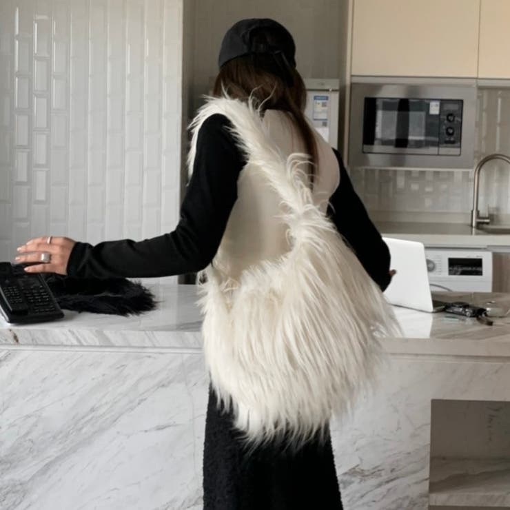 ホワイト | ロングシャギーショルダーバッグ | LADY LIKE