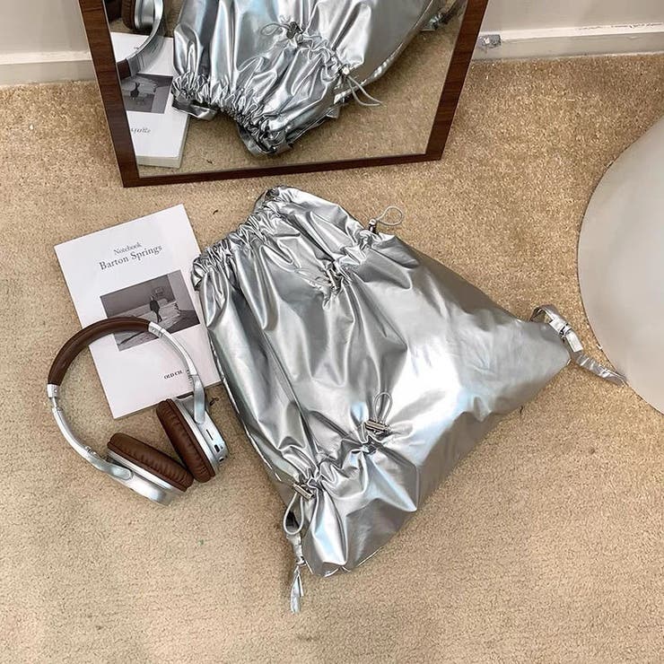 春夏新作】くしゅくしゅデザインメタリックナップザック[品番