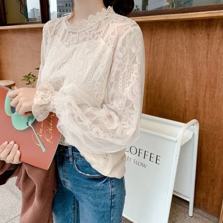 美品　アイボリー レース長袖シャツ 長袖レースロングTシャツ 大柄 編み 上品 レース 大人 夏
