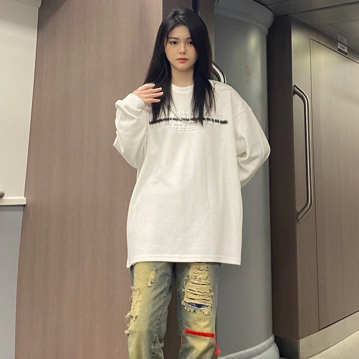 ネックレス付きエンボス加工ロゴ Tシャツ 韓国ファッション 品番 Shnw Sibra シブラ のレディースファッション 通販 Shoplist ショップリスト