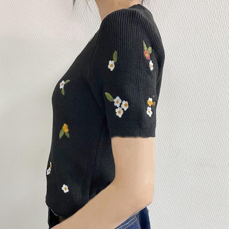 刺繍花柄ニットトップス 透かし 夏服[品番：SHNW0006815]｜Sibra 