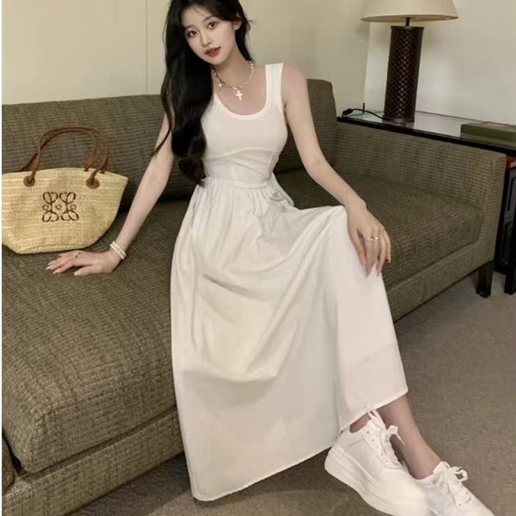 【韓国発】セクシーホワイトブラックワンピース 吊りワンピース セクシー 肩紐は取り外し可能 Aライン 韓国系