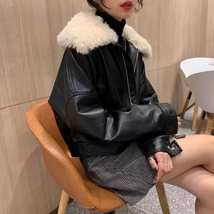 ショート丈フェイクレザージャケット 韓国ファッション アウター