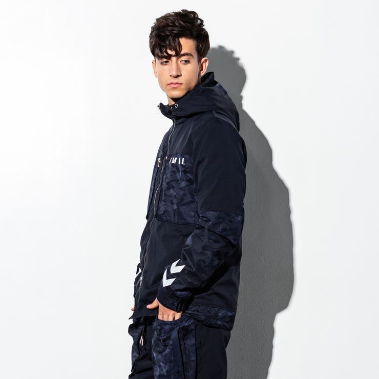 直営店 WEB限定】hummel(ヒュンメル)ナイロンコンビパーカー(ブラック