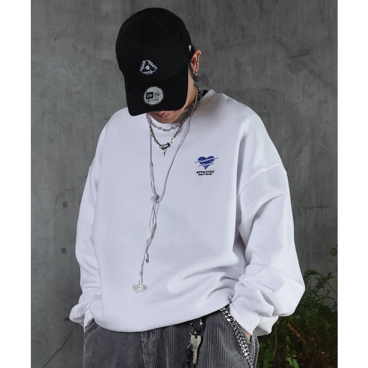 ホワイト | ILL S(イルズ)裏起毛 ハートワンポイント刺繍クルーネックスウェット | SHIFFON 