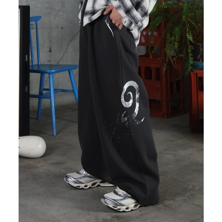 ILL S(イルズ)メタルプリント トライバルワイドスウェットパンツ | SHIFFON  | 詳細画像5 