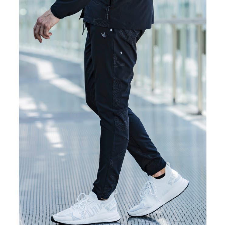 ブラック | 1PIU1UGUALE3 RELAX ウノピゥウノウグァーレトレ | SHIFFON 