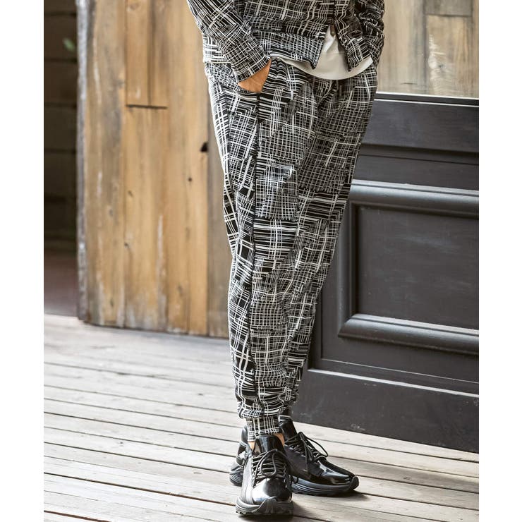 ブラック | 1PIU1UGUALE3 RELAX ウノピゥウノウグァーレトレ | SHIFFON 