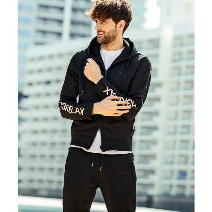 ヒ*ギ様 PIU1UGUALE3 RELAXのジップアップパーカーとパンツのセッ PIU1UGUALE3 RELAXのジップアップパーカーとパンツのセットアップ