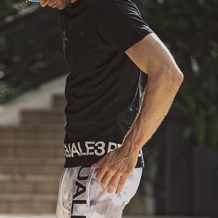 1PIU1UGUALE3 RELAX グラデーションロゴ半袖Tシャツ[品番