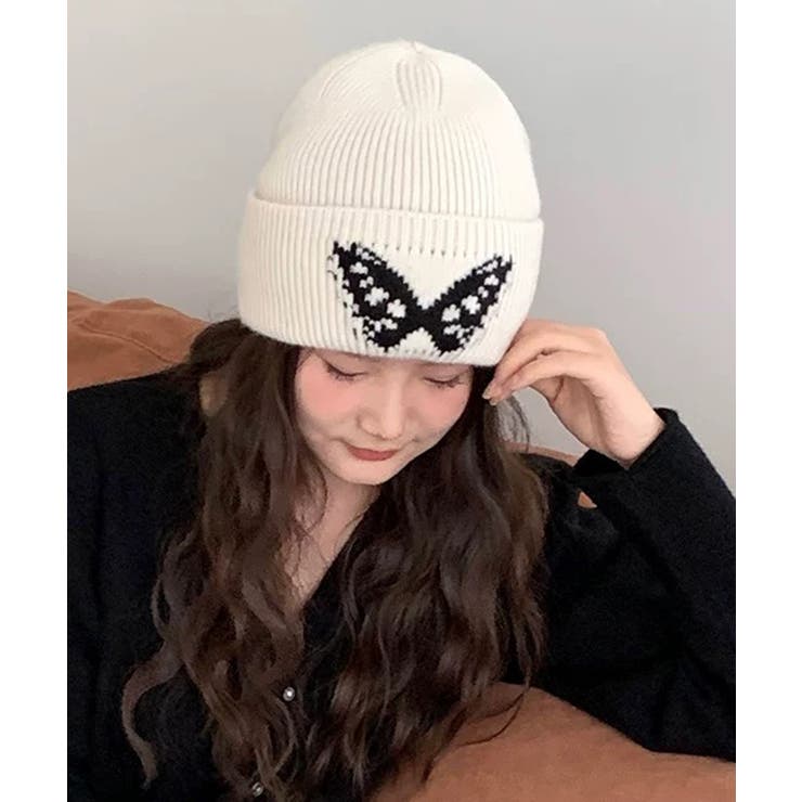 ホワイト | 冬新作 バタフライモチーフ ビーニーニット帽 | ShopNikoNiko