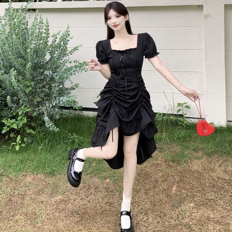 Y2K 平成女児 ハートジッパー フリルワンピ 黒色 フード付き Y2K 平成女児 ハートジッパー フリルワンピ 黒色 フード付き