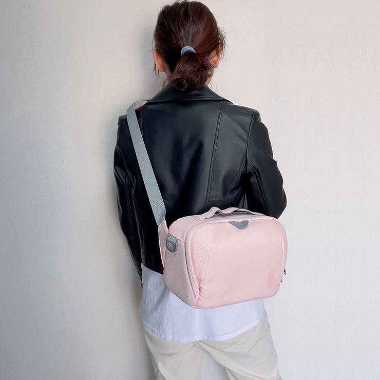 Small Camera Bag in Panama in peony | Smythson