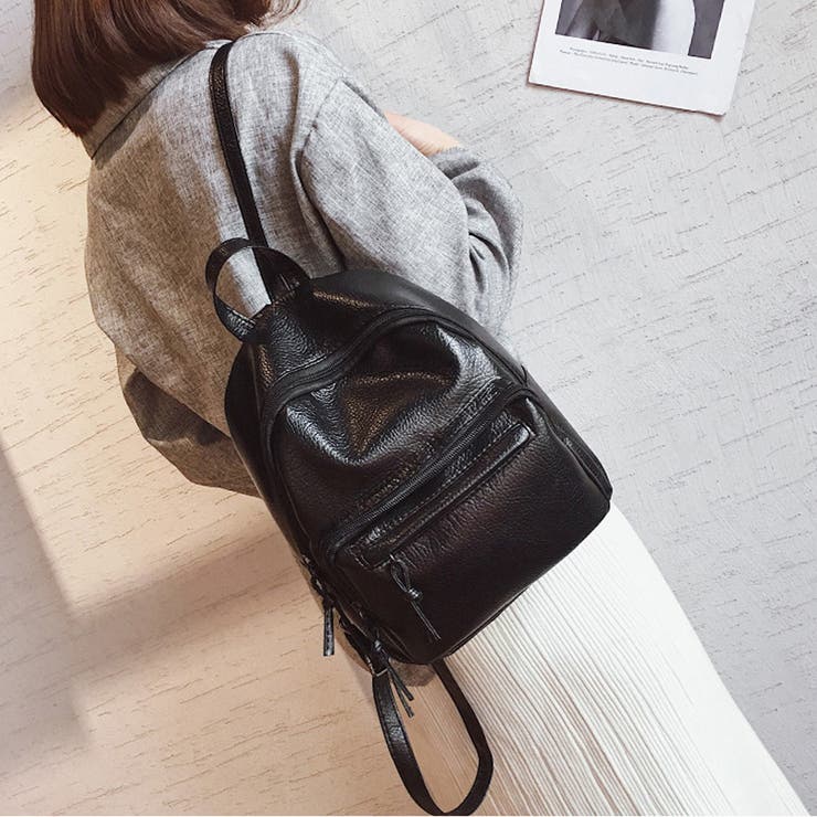 mcmリュックminiサイズ黒 MCM - MCM リュック miniリュック ブラック 黒 金具 スタッズの
