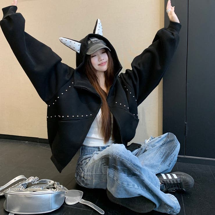 2020年秋の韓国人女性のファッション緩いシャレードスペルカラーVネ カラーニット 韓国ファッション セーター[品番：SHNW0005649