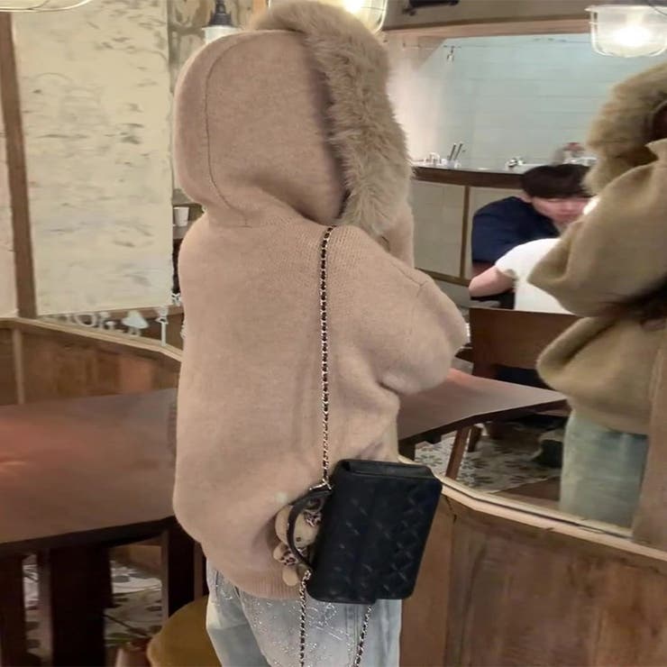 ブラウン | 甘辛系ガールズ☆大毛襟付き ニットカーディガン | 17kg