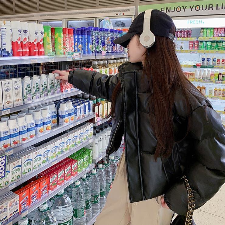 ブラック | 大人っぽく洗練された☆PUレザー中綿ジャケットショート丈アウター | 17kg