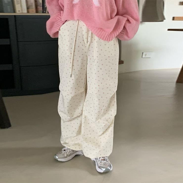 ベージュ | ゆるカワコーデ☆ウエストゴム 小花柄 カジュアルパンツ | 17kg