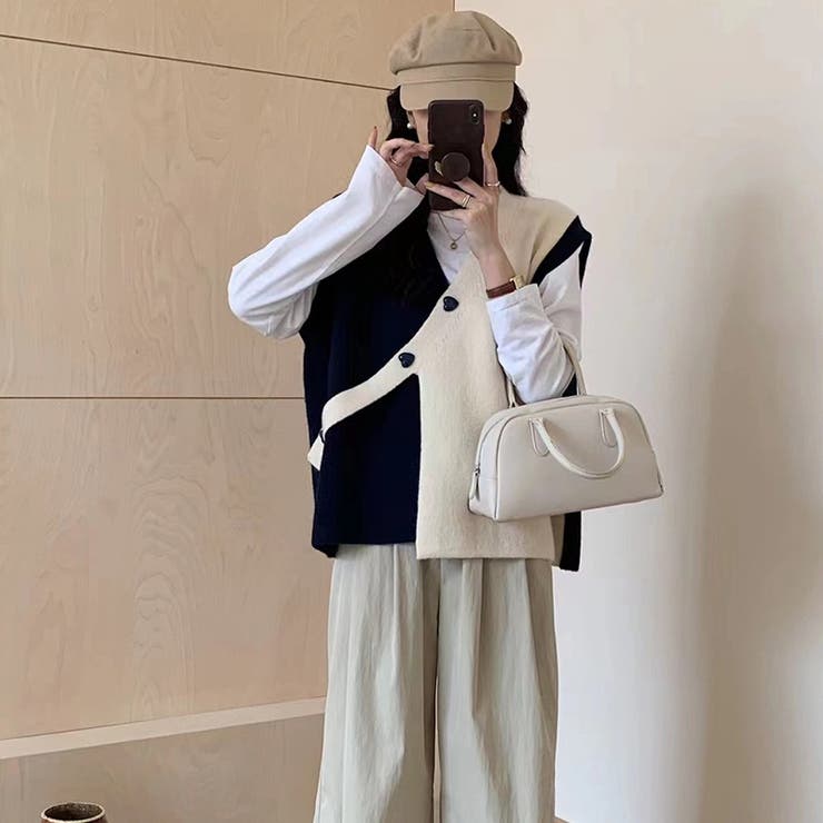 ネービー＆ホワイト | 【SHOPLIST限定】大人っぽい斜めボタンVネックベストカーディガン | 17kg