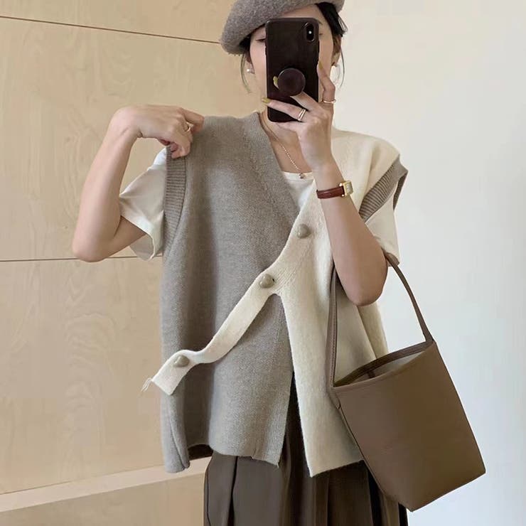 ホワイト＆ベージュ | 【SHOPLIST限定】大人っぽい斜めボタンVネックベストカーディガン | 17kg