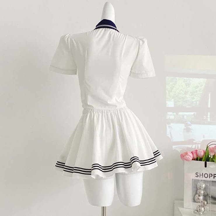 若者のカレッジスタイル!スリムなシャツ+プリーツスカート2点