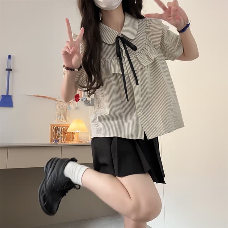 ゆったり＆甘いデザイン！ポロシャツとプリーツスカート リボン
