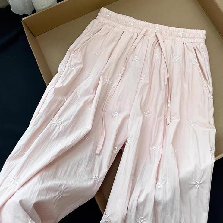 甘くてクールな。くすぐるピンクの刺繍カーゴパンツ | 17kg | 詳細画像6 