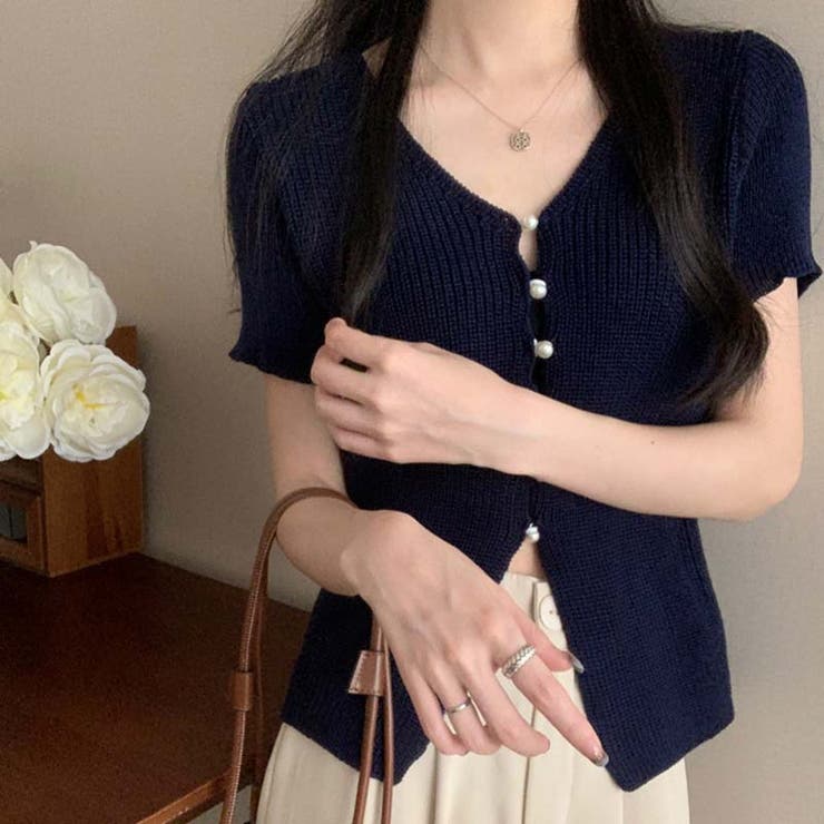 ほのかなセクシーさと安心感！デザイン感たっぷりのパールボタン付きVネック半袖ニッ… | 17kg | 詳細画像6 