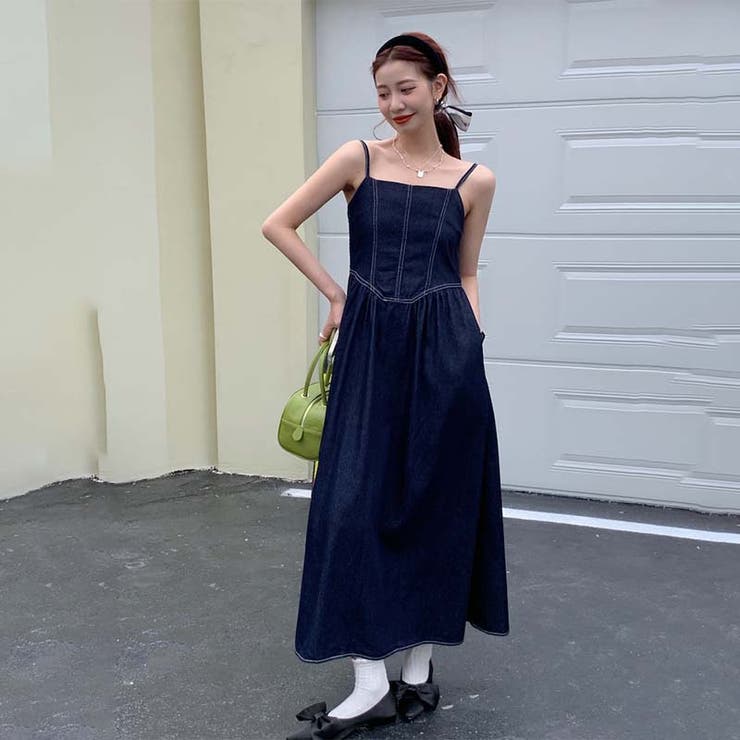 上品♡エレガント【CHANEL】キャミソールワンピース デザインにこだわったエレガントな着こなし。ウォッシュデニム