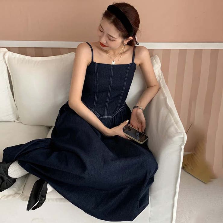 上品♡エレガント【CHANEL】キャミソールワンピース デザインにこだわったエレガントな着こなし。ウォッシュデニム