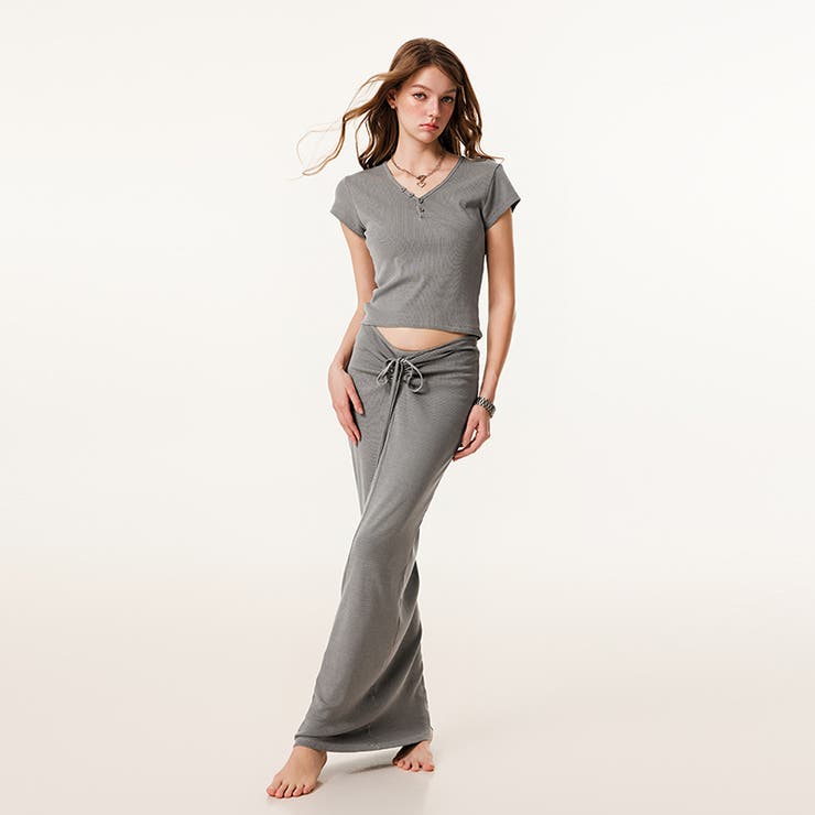 ミレニアル学園風 ゆるカワコーデ ビンテージ感スリムフィットボタン付きVネックT… | 17kg | 詳細画像14 