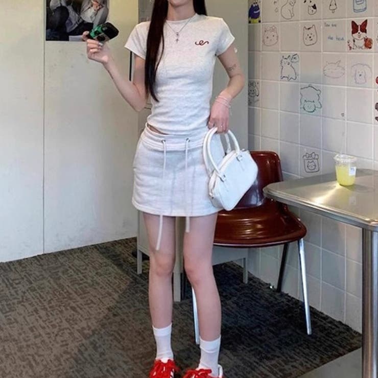 ミレニアル学園風 ゆるカワコーデ モノトーンシンプル | 17kg | 詳細画像4 