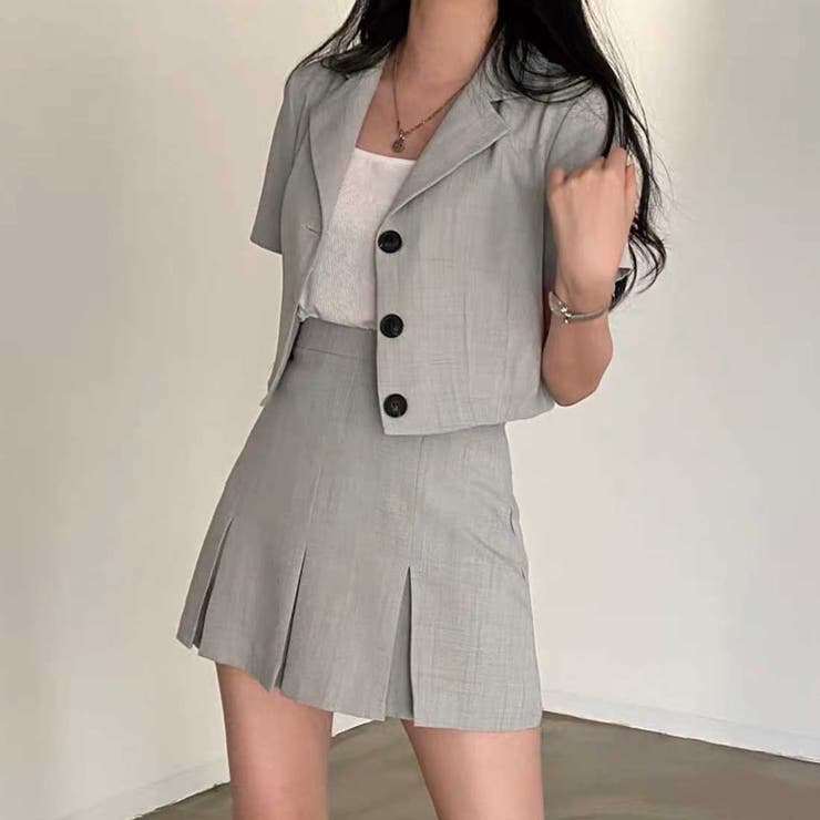 【新品】V12 レディース　半袖モックネック＆スカート　セットアップ　グレー　M V12 すべての商品 | ゴルフウェア【公式通販】