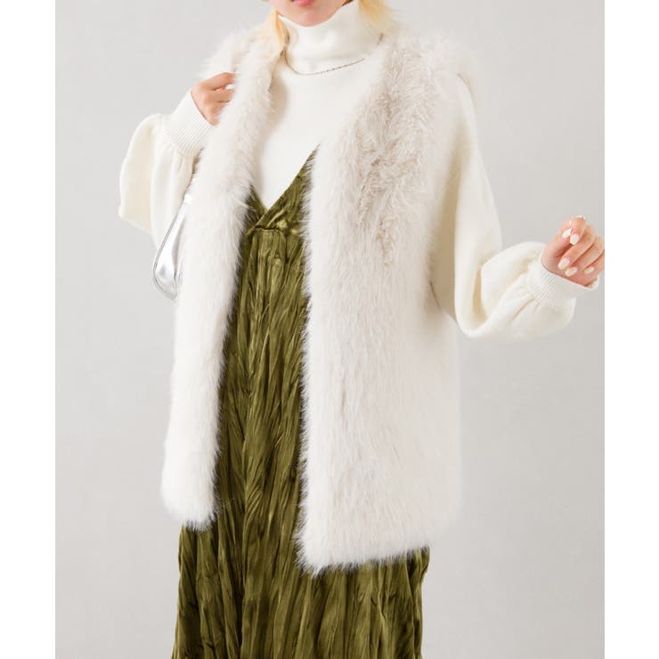 【美品】セオリー エコファー ベスト LIGHT FAUX HANALEE 白系 エコファーベスト[品番：SPRW0009862]｜SpRay（スプレイ）のレディース