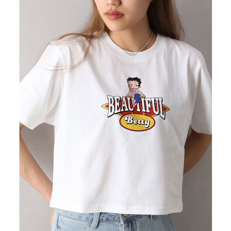 オフホワイト | BETTYプリントショート丈Tシャツ | SpRay