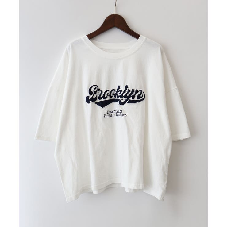 ホワイト | フェルトロゴBIG Tシャツ | SpRay