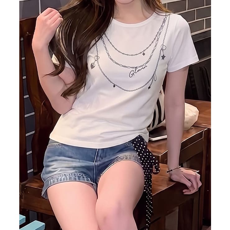オフホワイト | スタッズネックレスプリントＴシャツ | SpRay