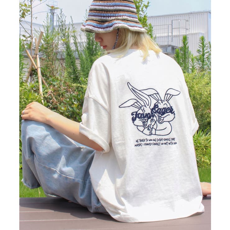 オフホワイト | ハグうさぎ刺繍BIG Tシャツ | SpRay
