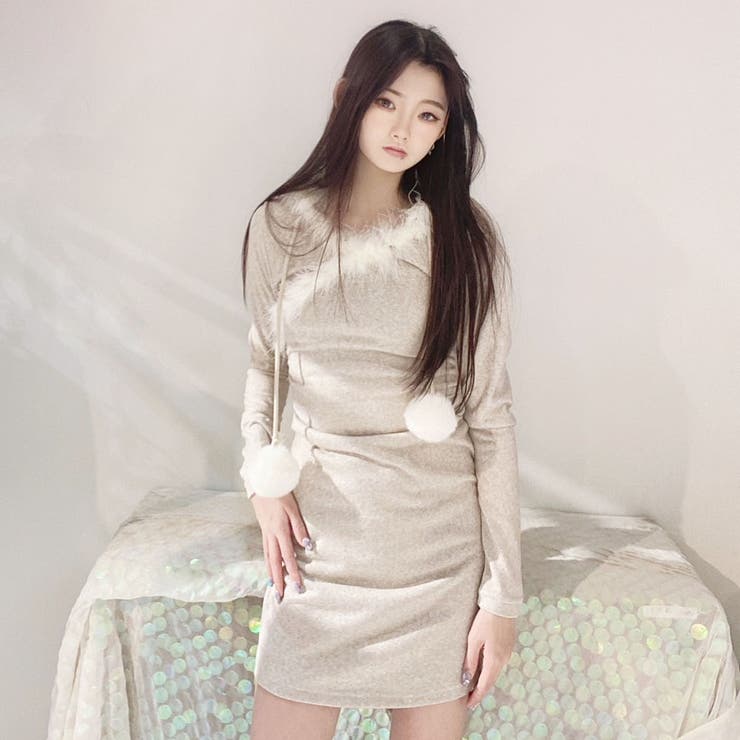 ベージュ | ニットワンピース パーカーワンピース ポンポン付き | STRIP CABARET 