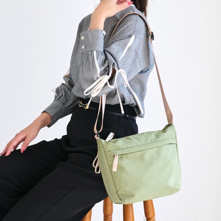 スモークカーキ | LIZDAYS ショルダーバッグ レディース | STYLE ON BAG