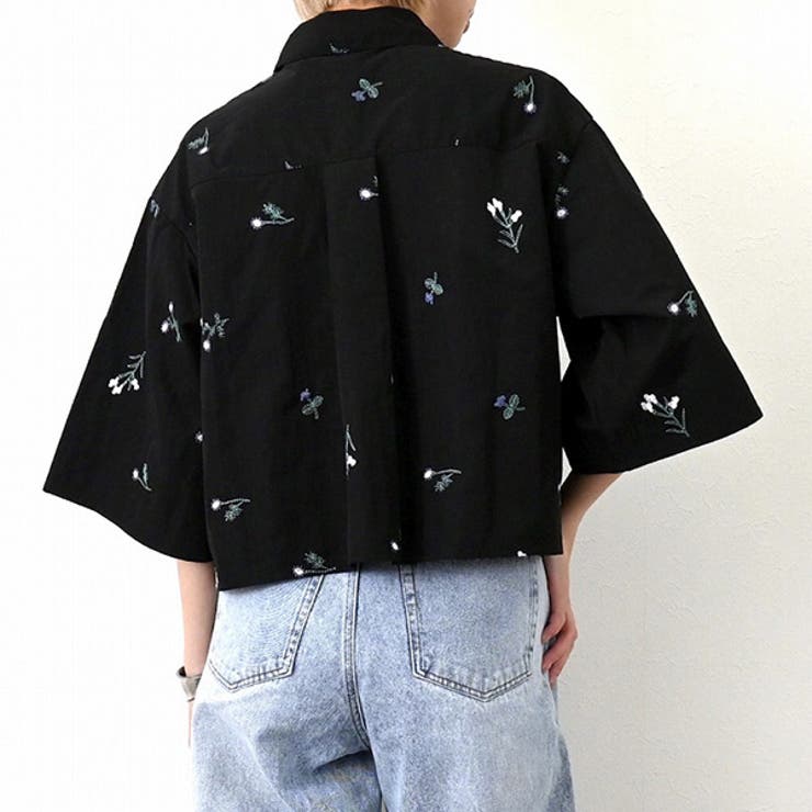TNタフタ花柄刺繍ハーフスリーブブラウスのバック
