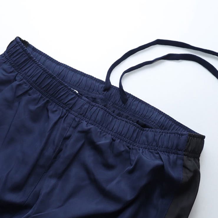 裏メッシュライン切替パンツの素材接写