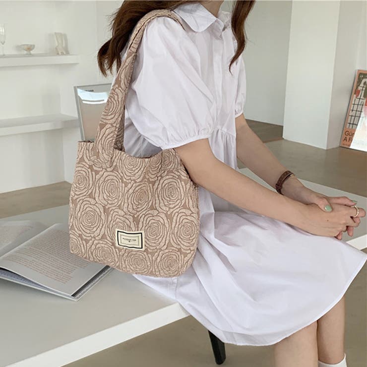 バラ柄ショルダーバッグのイメージ