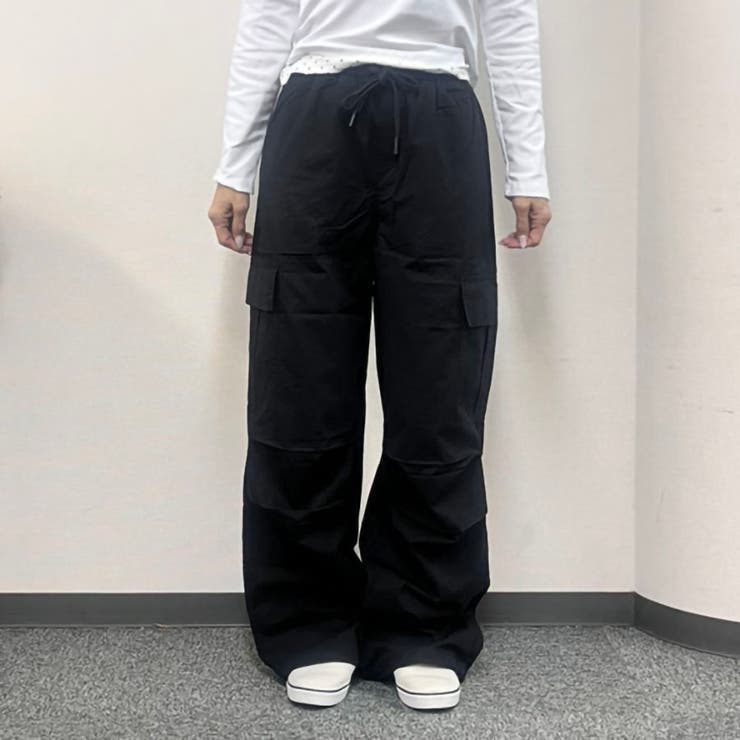 BLACK | 裾タック入りサイドポケット付カーゴパンツ | TAXI 