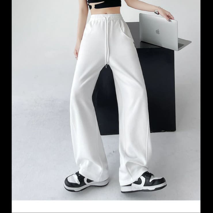 WHITE | スゥェットバレルレッグパンツ | TAXI 