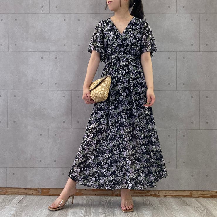 【美品】ヴェルニカ 花柄 カシュクール ロングワンピース Velnica（ロングワンピース/マキシワンピース）のフリマアイテム一覧