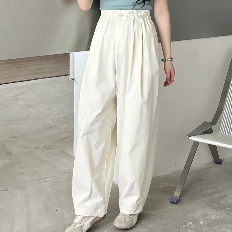 オフホワイト | 「だらしなく見せず落ち感に転換」タックパンツ バルーンパンツ レディース | teddyshop